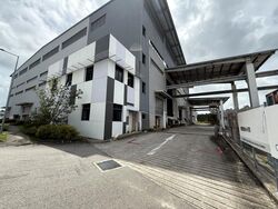 Loyang Crescent (D17), Factory #578706051